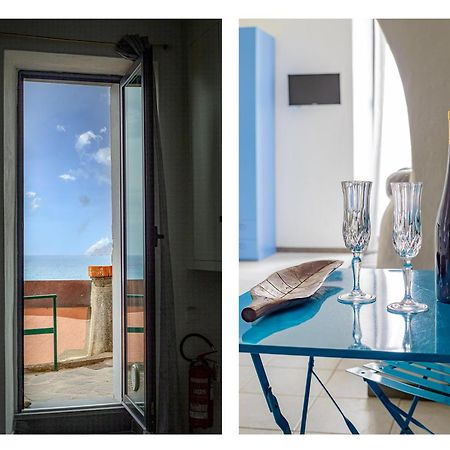 Pepita Apartment , Big Window To The Sea มานารอลา ภายนอก รูปภาพ