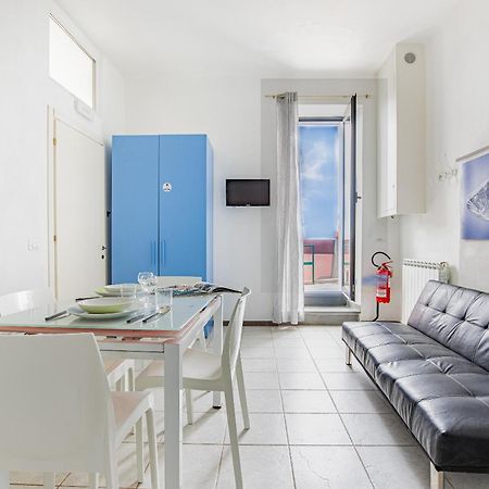 Pepita Apartment , Big Window To The Sea มานารอลา ภายนอก รูปภาพ